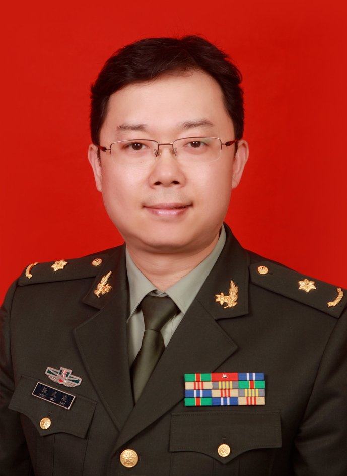 杨武威